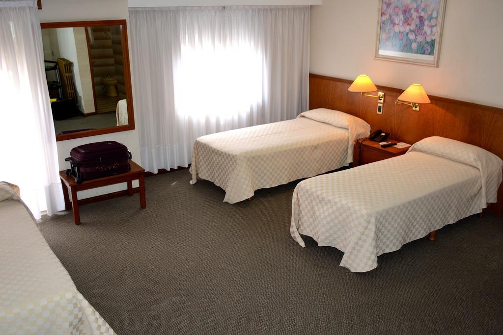 Hotel 로자리오 외부 사진